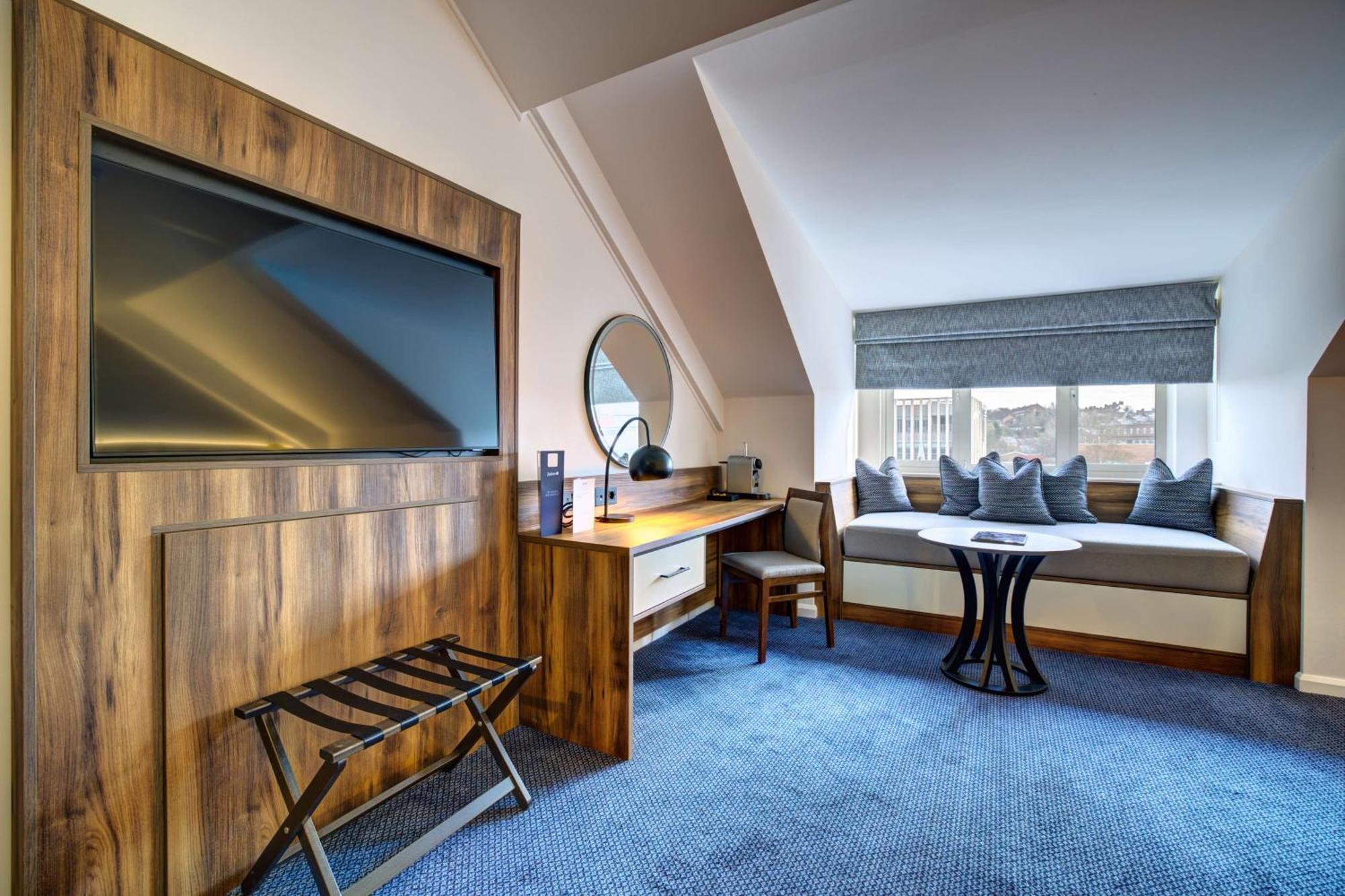 Radisson Blu Hotel, 4*