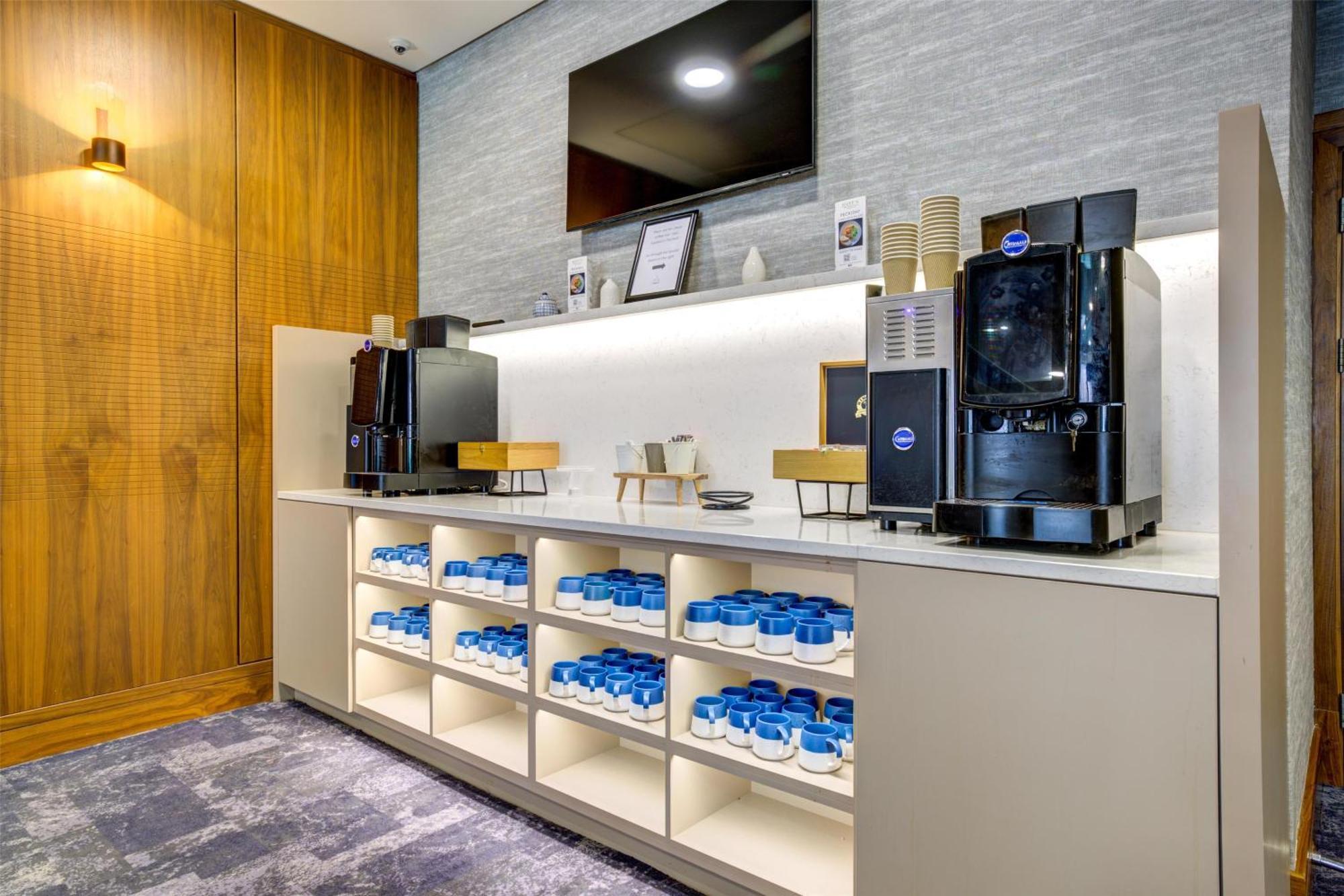 Radisson Blu Hotel, 4*