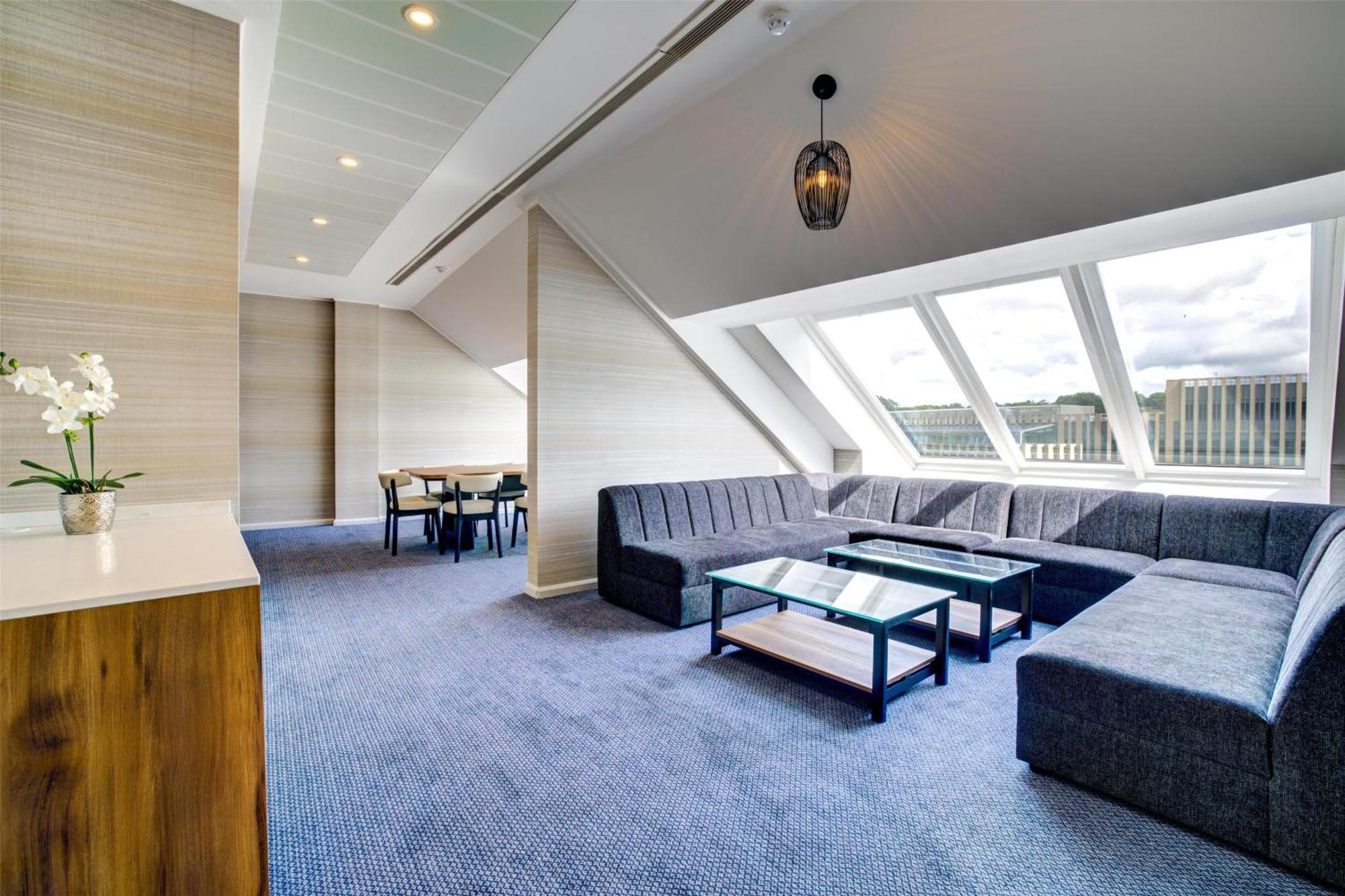 Radisson Blu Hotel, 4*
